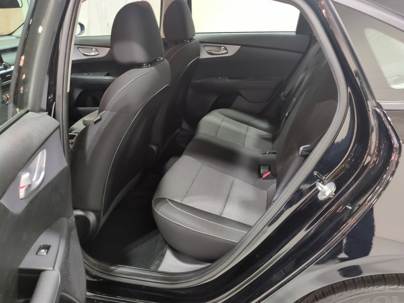 Used 2023 Kia Forte LXS w/ LXS Technology Package FWD image 13