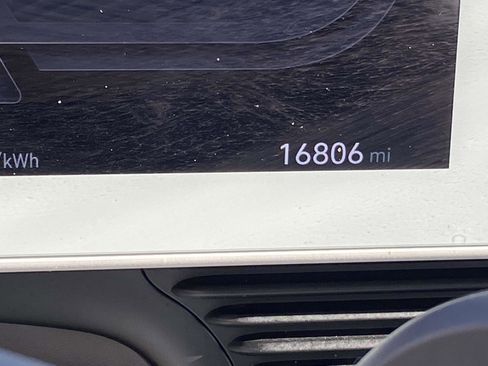 Used 2022 Hyundai Ioniq 5 SEL image 25