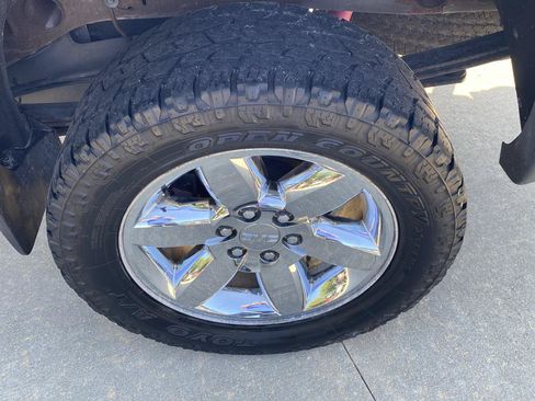 Used 2014 GMC Sierra 1500 SLE w/ SLE Value Package AWD/4WD image 9