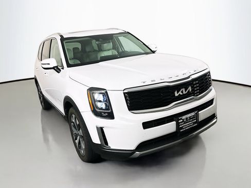 Used 2022 Kia Telluride EX w/ EX Premium Package FWD image 1