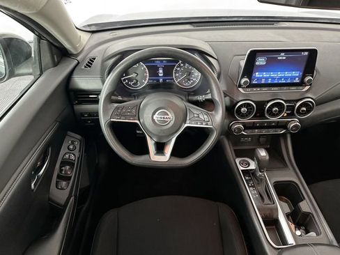Used 2023 Nissan Sentra SV image 9
