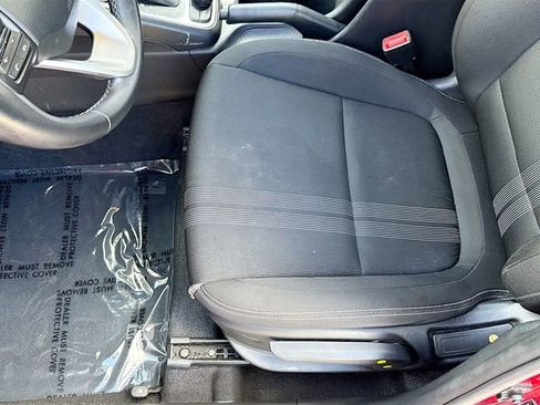 Used 2022 Hyundai Venue SEL image 19