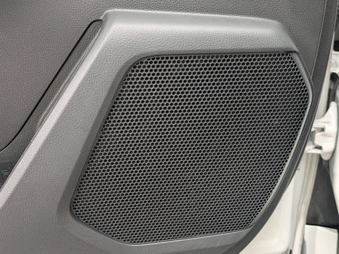 Used 2023 Toyota Highlander Platinum FWD image 13