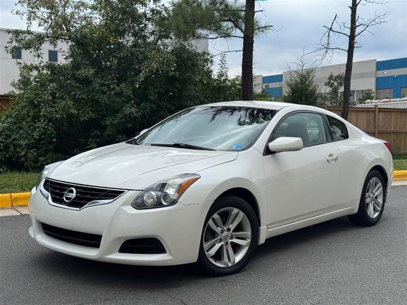 Used 2010 Nissan Altima 2.5 S FWD image 1