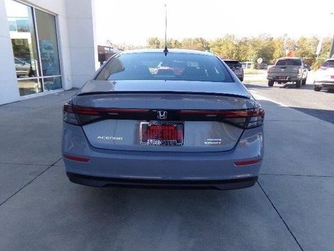 Used 2025 Honda Accord Sport image 6