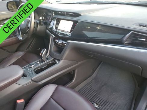 Certified 2022 Cadillac XT6 Premium Luxury image 30