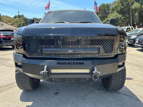 Used 2007 Chevrolet Silverado 1500 LT w/ 2LT Audio Package AWD/4WD image 2