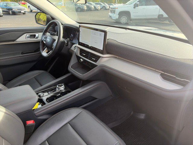 Used 2026 Ford Explorer Active AWD/4WD image 21