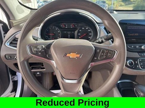 Used 2021 Chevrolet Malibu LT image 16