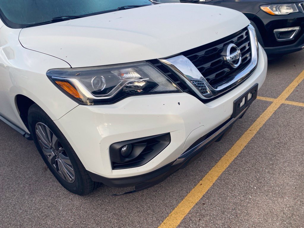 Used 2019 Nissan Pathfinder SL FWD image 4
