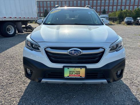 Used 2022 Subaru Outback Limited AWD/4WD image 2