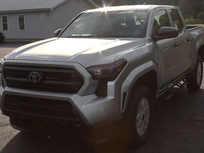 New 2025 Toyota Tacoma SR