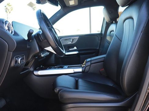 Used 2024 Mercedes-Benz GLB 250 image 12