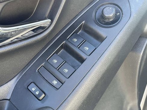 Certified 2022 Chevrolet Trax LS w/ Tint and Cruise Package image 15