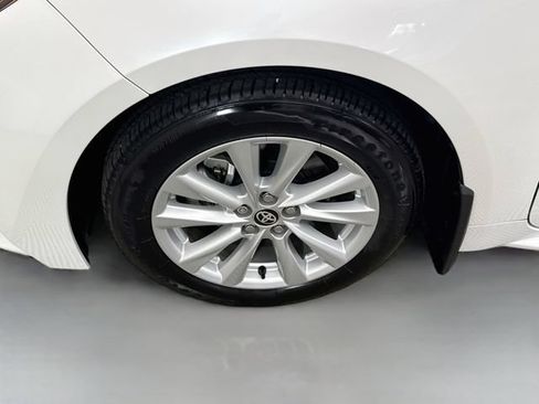 Used 2026 Toyota Corolla LE w/ LE Premium Package FWD image 28