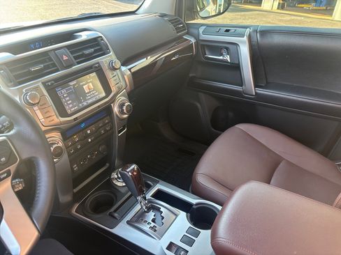 Used 2016 Toyota 4Runner Limited image 28