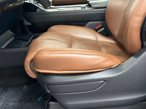 Used 2023 Lincoln Navigator Reserve AWD/4WD image 21