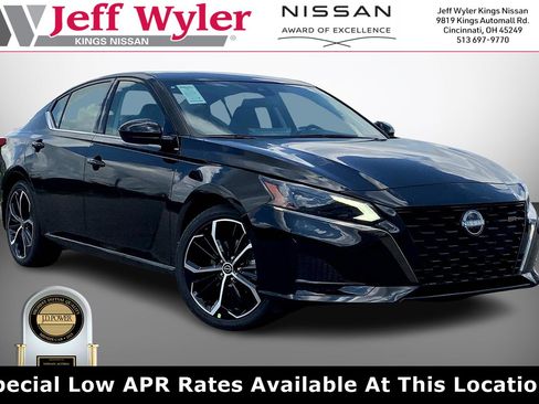 New 2025 Nissan Altima 2.5 SR w/ SR Premium Package image 1