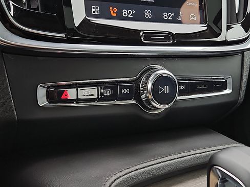 Certified 2023 Volvo S90 B6 Plus image 16