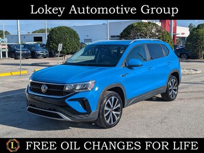 Certified 2023 Volkswagen Taos SE w/ Panoramic Sunroof Package