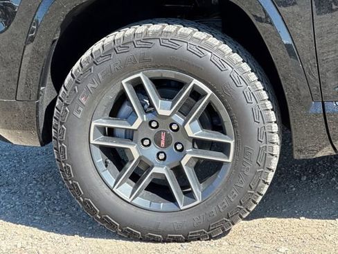 New 2026 GMC Terrain AT4 image 32