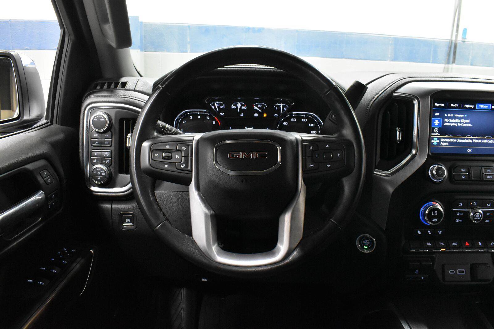 Used 2022 GMC Sierra 1500 SLT w/ SLT Premium Plus Package AWD/4WD image 6