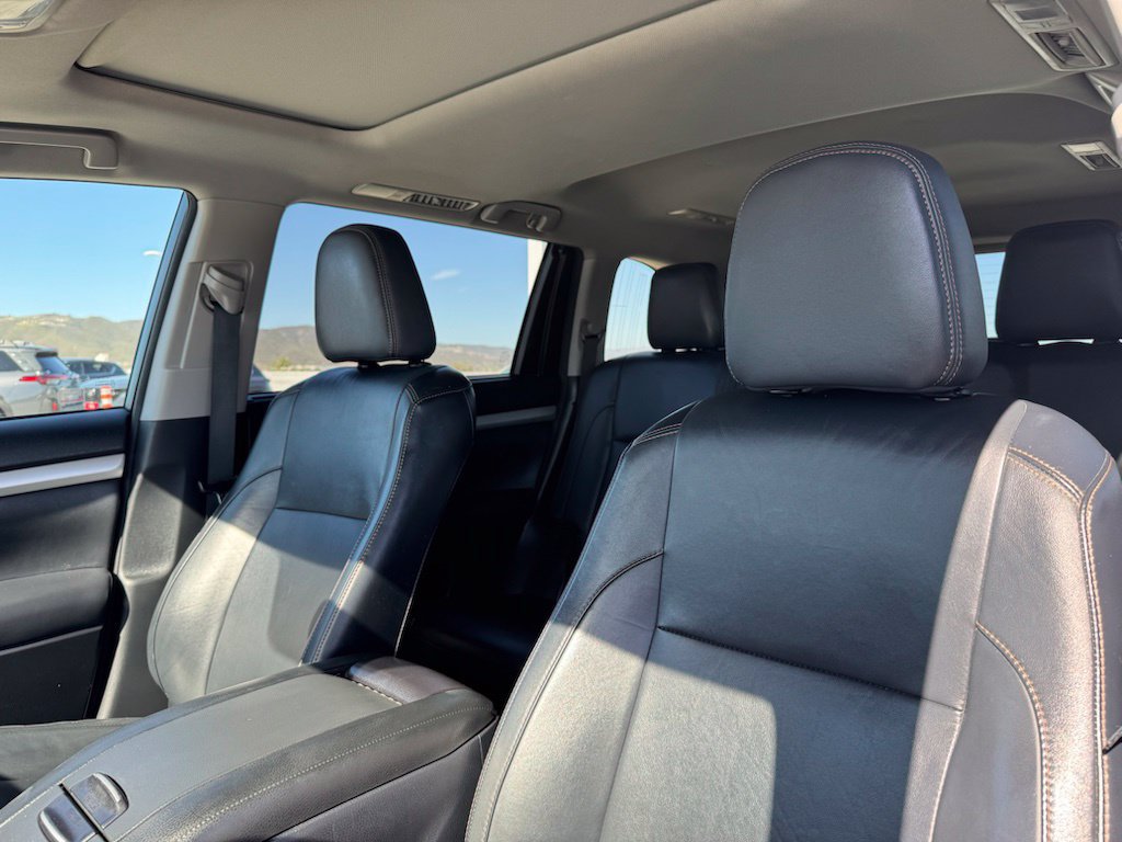 Used 2015 Toyota Highlander XLE FWD image 16