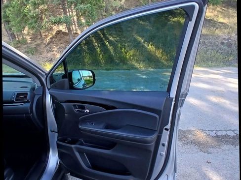 Used 2017 Honda Ridgeline RTL-E image 11