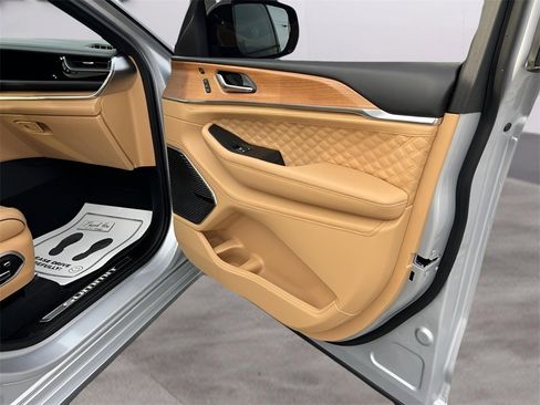 New 2025 Jeep Grand Cherokee L Summit image 25