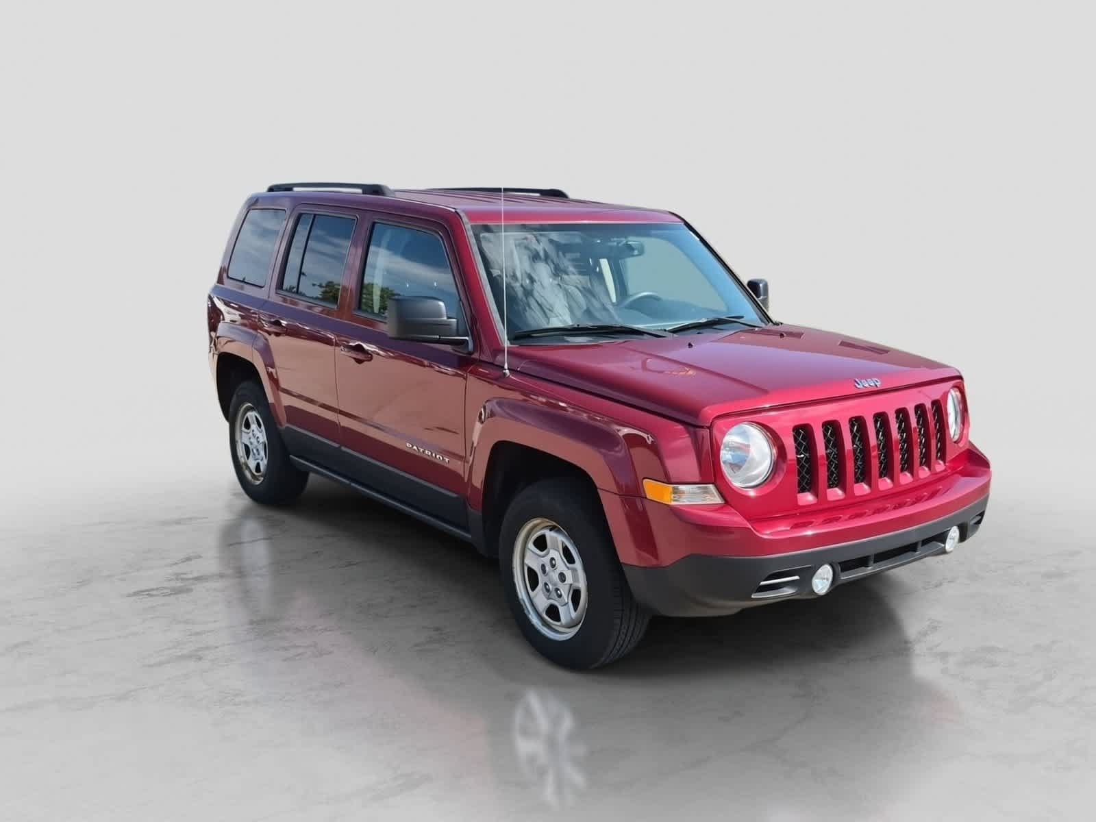 Used 2017 Jeep Patriot Sport w/ Power Value Group AWD/4WD image 2