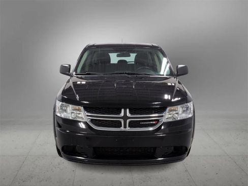 Used 2018 Dodge Journey SE image 3
