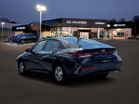 New 2026 Hyundai Elantra SE image 5