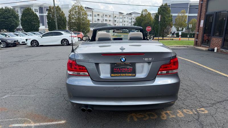 Used 2013 BMW 128i Convertible RWD image 10