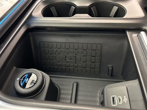 New 2025 Ford Expedition Max Platinum w/ Stealth Performance Package image 24