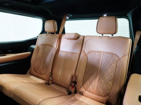 Used 2024 Jeep Grand Wagoneer Series III image 18