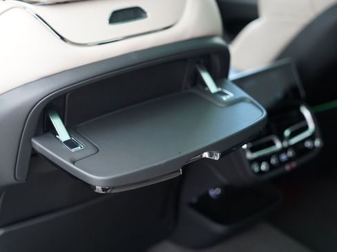 New 2026 Bentley Bentayga Extended Wheelbase AWD/4WD image 20