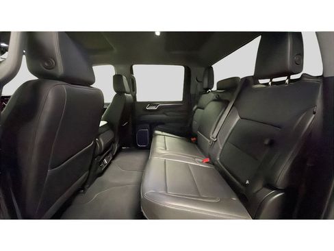 Used 2024 GMC Sierra 2500 SLT image 15