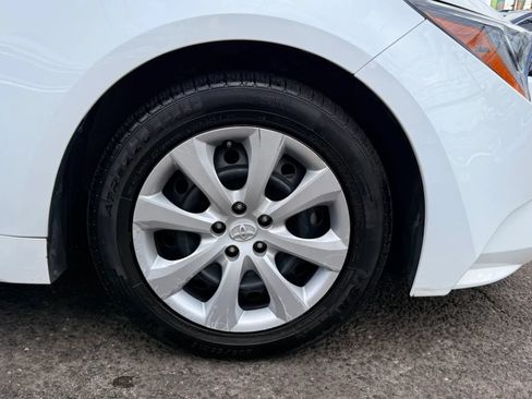 Used 2023 Toyota Corolla LE FWD image 27