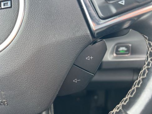 Used 2023 Chevrolet Camaro LT image 18