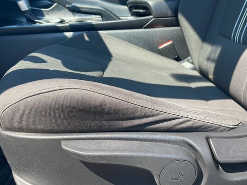 Used 2023 Hyundai Elantra SEL FWD image 18