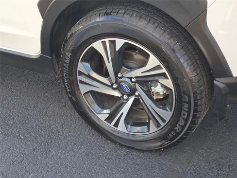 Used 2024 Subaru Crosstrek 2.0i Premium image 18