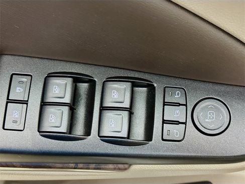 Used 2018 Chevrolet Tahoe LT image 22