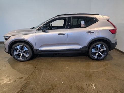 New 2026 Volvo XC40 B5 Plus w/ Protection Package Premier image 3