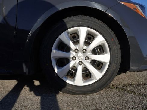 Used 2023 Toyota Corolla LE image 7