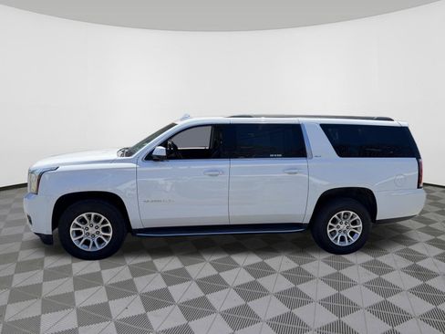 Used 2019 GMC Yukon XL SLT image 4
