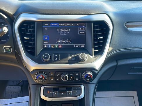 Used 2023 GMC Acadia SLE w/ Driver Convenience Package image 11