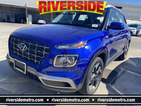 Certified 2024 Hyundai Venue SEL image 1