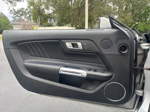 Used 2020 Ford Mustang Premium image 20