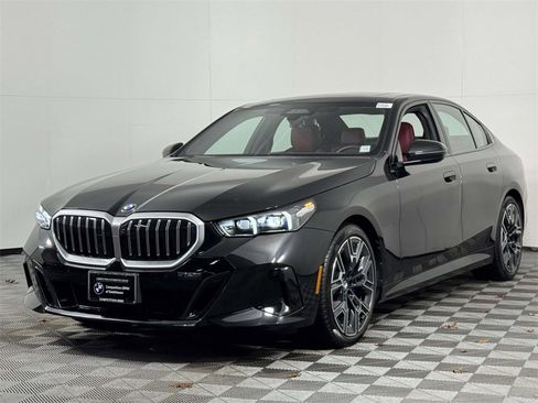 Used 2025 BMW 530i xDrive 530i xDrive w/ M Sport Package image 7