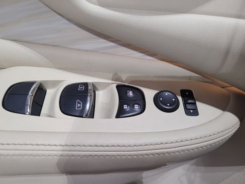 Used 2018 Nissan Murano SL image 44